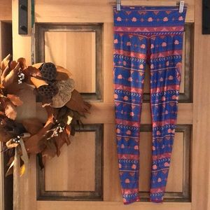 💙🌹teeki choose roses hot pants